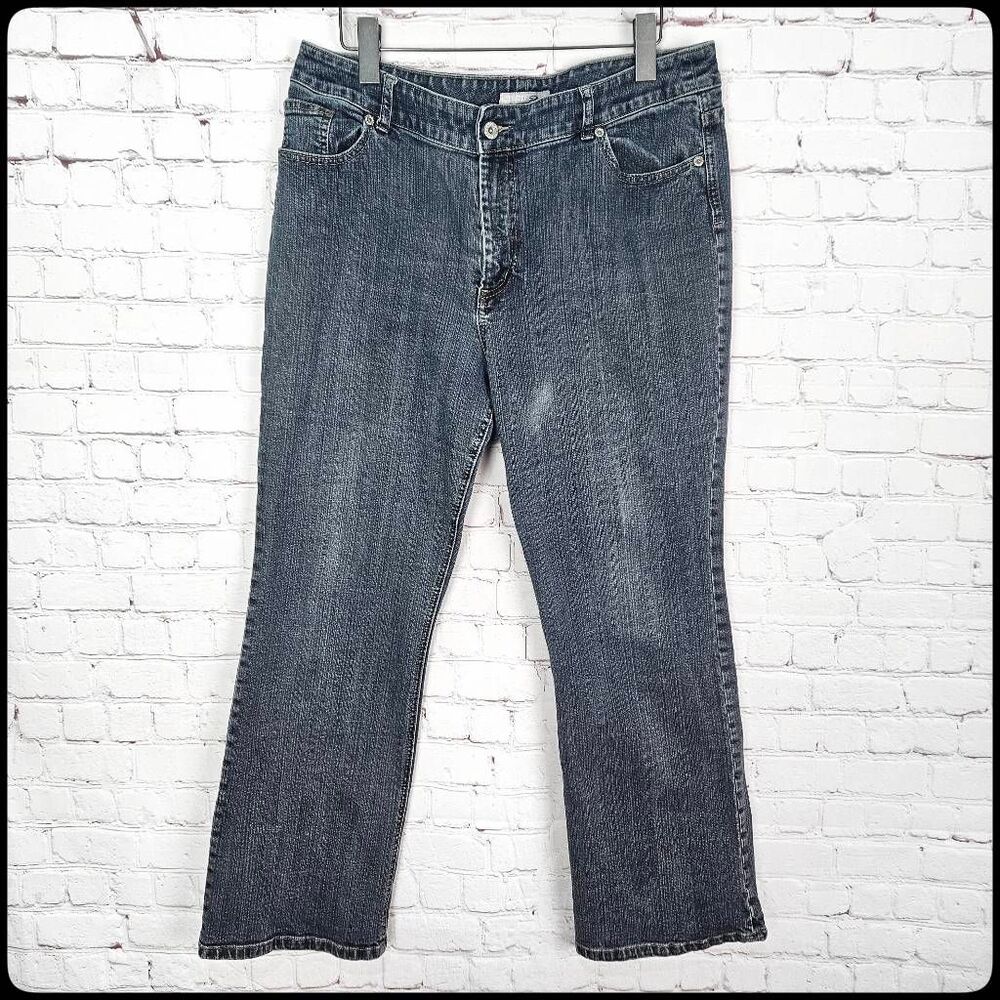 CHICO'S Platinum Ultimate Fit Straight Leg Jeans Medium Wash Size 3S/14S Classic